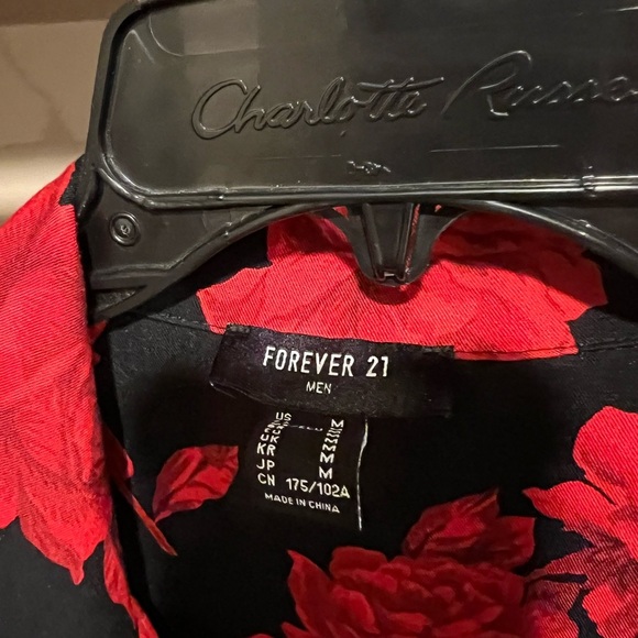 Forever 21 Black and Red Floral Men's Shirt - Picture 3 of 3